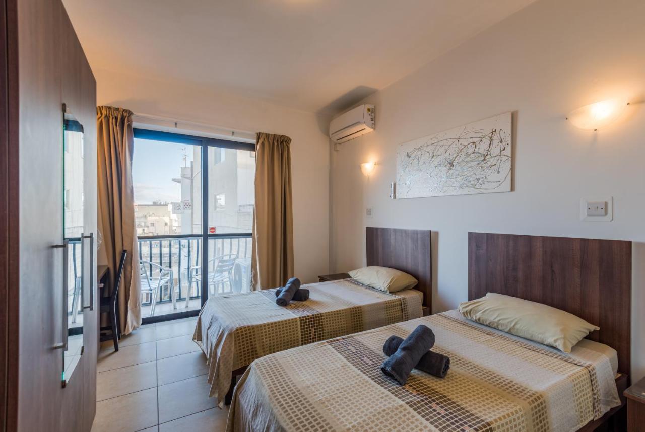 Seashells 2 Bedroom With Sunny Terrace With Stunning Sea Views - By Getawaysmalta St. Paul's Bay