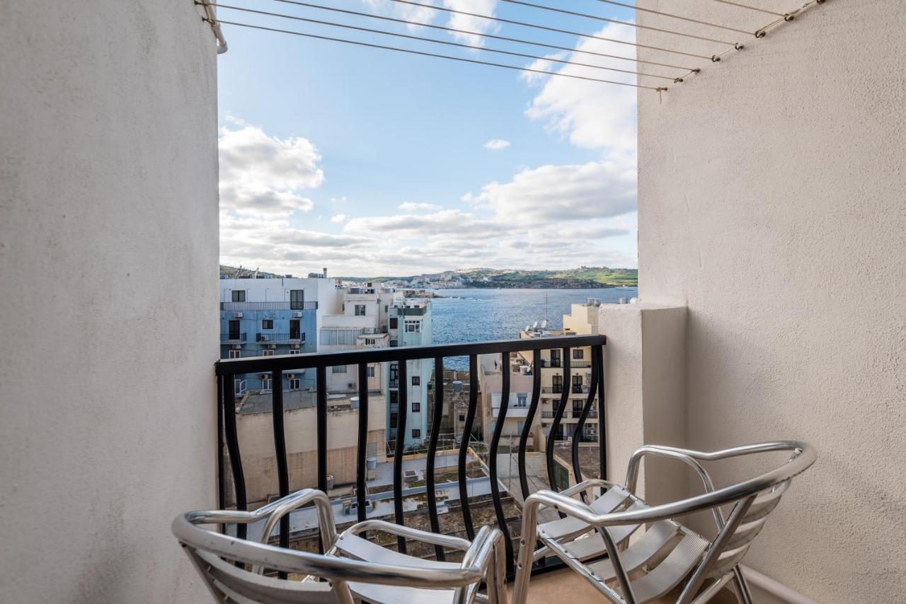 Seashells 2 Bedroom With Sunny Terrace With Stunning Sea Views - By Getawaysmalta